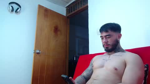 Steven online show from February 4, 6:04 am