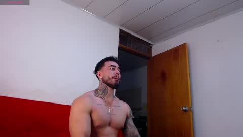 Steven online show from April 5, 8:38 pm