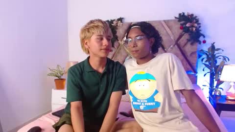 Snapshot of tommyfoxboy chatting on December 15, 3:09 pm Tommy Foxboy online show from December 15, 3:09 pm
