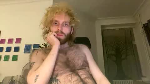 Snapshot of tommyg6420 chatting on September 25, 10:19 pm First Show ever 3 online show from September 25, 10:19 pm