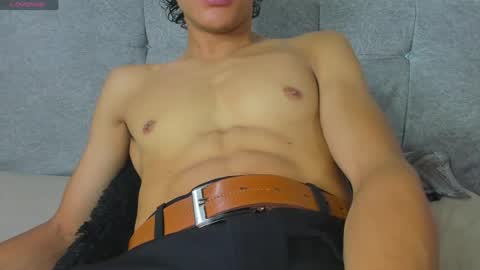 tommyhot7 online show from June 20, 10:04 pm