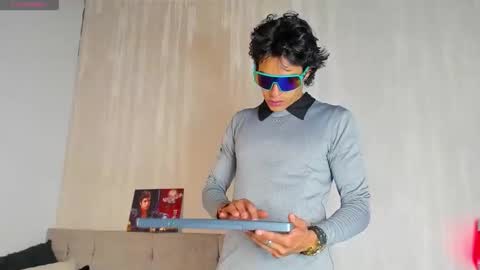 tommyhot7 online show from June 8, 1:28 am