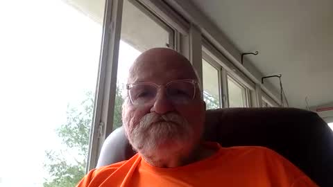 tommyknocker1 online show from April 1, 3:31 pm