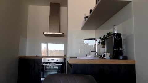 Snapshot of tommyx01 chatting on February 20, 8:28 am Thomas Fit online show from February 20, 8:28 am
