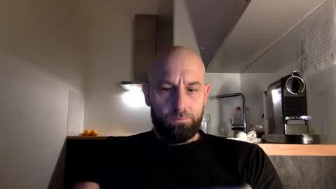 Snapshot of tommyx01 chatting on December 16, 6:43 am Thomas Fit online show from December 16, 6:43 am
