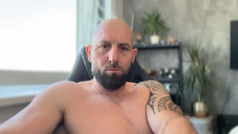 Thomas Fit online show from June 25, 7:13 am