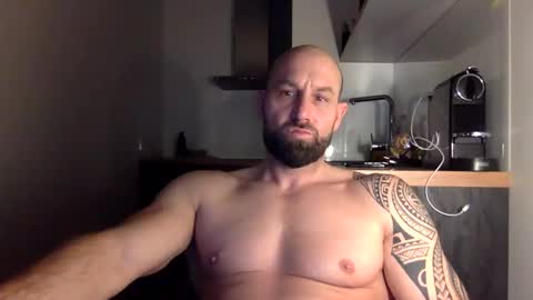 Snapshot of tommyx01 chatting on January 14, 10:23 pm Thomas Fit online show from January 14, 10:23 pm