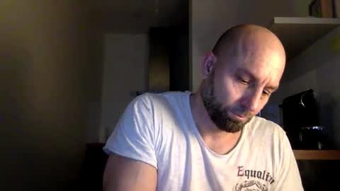 Snapshot of tommyx01 chatting on January 22, 7:03 am Thomas Fit online show from January 22, 7:03 am