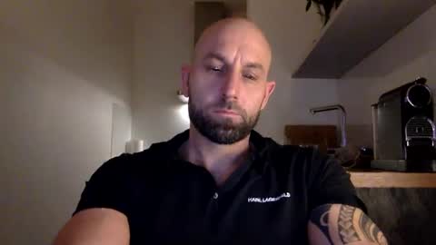 Snapshot of tommyx01 chatting on March 9, 5:17 pm Thomas Fit online show from March 9, 5:17 pm