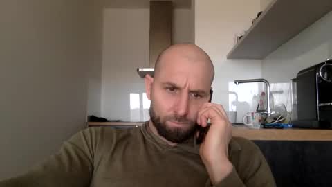 Snapshot of tommyx01 chatting on January 31, 11:24 am Thomas Fit online show from January 31, 11:24 am