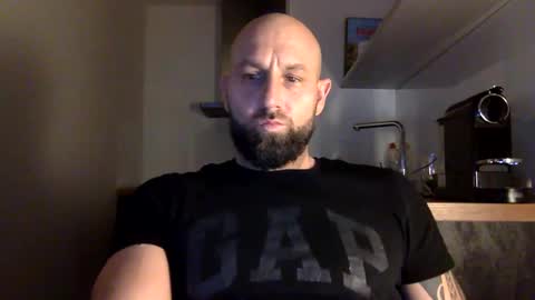 Snapshot of tommyx01 chatting on December 24, 12:00 am Thomas Fit online show from December 24, 12:00 am
