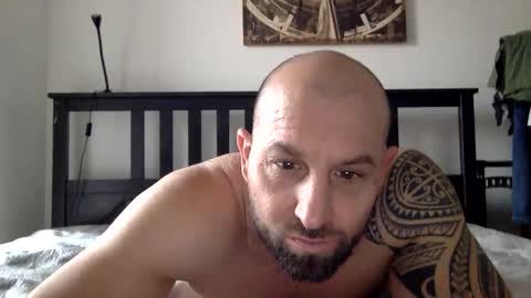 Snapshot of tommyx01 chatting on January 25, 8:53 am Thomas Fit online show from January 25, 8:53 am