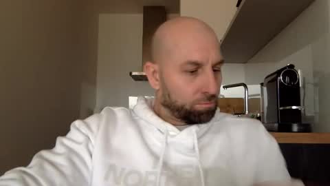 Snapshot of tommyx01 chatting on March 11, 8:30 am Thomas Fit online show from March 11, 8:30 am