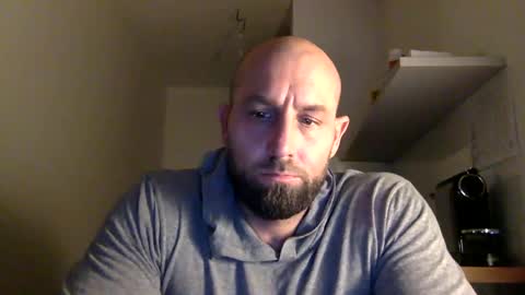 Snapshot of tommyx01 chatting on December 10, 9:43 pm Thomas Fit online show from December 10, 9:43 pm