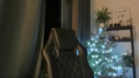 Thomas Fit online show from December 22, 11:02 pm