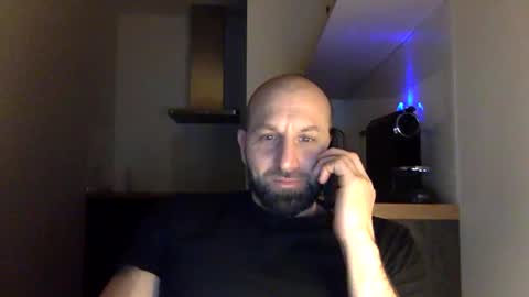 Snapshot of tommyx01 chatting on January 6, 8:50 pm Thomas Fit online show from January 6, 8:50 pm