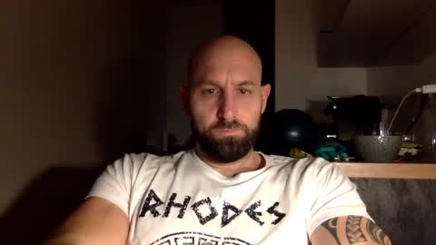 Snapshot of tommyx01 chatting on December 4, 9:13 pm Thomas Fit online show from December 4, 9:13 pm
