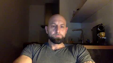 Snapshot of tommyx01 chatting on February 22, 8:26 pm Thomas Fit online show from February 22, 8:26 pm