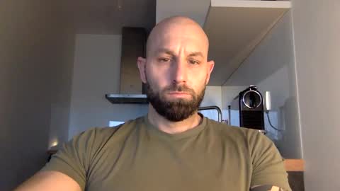 Snapshot of tommyx01 chatting on January 2, 1:40 pm Thomas Fit online show from January 2, 1:40 pm