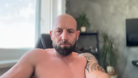 Thomas Fit online show from June 22, 6:19 am