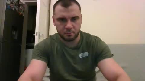 Snapshot of tommyy19901 chatting on February 19, 7:05 pm tommyy19901 online show from February 19, 7:05 pm