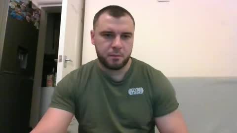 Snapshot of tommyy19901 chatting on December 9, 8:40 pm tommyy19901 online show from December 9, 8:40 pm