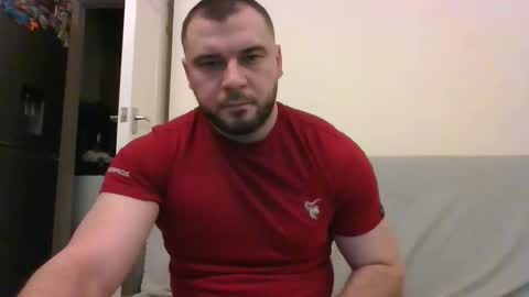 Snapshot of tommyy19901 chatting on February 3, 7:31 pm tommyy19901 online show from February 3, 7:31 pm