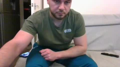 Snapshot of tommyy19901 chatting on January 4, 5:37 pm tommyy19901 online show from January 4, 5:37 pm