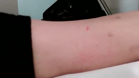 tomsza81463 online show from December 15, 11:29 am