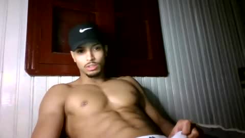 tomtresor online show from December 20, 8:10 am