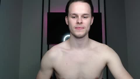 Snapshot of tomy_fleck chatting on December 14, 1:27 pm tomy_fleck online show from December 14, 1:27 pm
