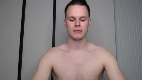 Snapshot of tomy_fleck chatting on February 15, 12:33 pm tomy_fleck online show from February 15, 12:33 pm