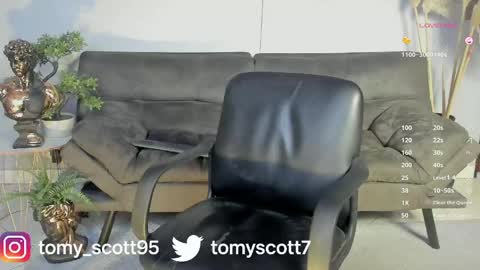 tomy_scott6 online show from May 25, 9:21 pm