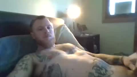 tonedtradie1 online show from October 18, 4:28 am