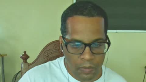 Snapshot of toni2814 chatting on March 8, 1:01 pm Antonio online show from March 8, 1:01 pm