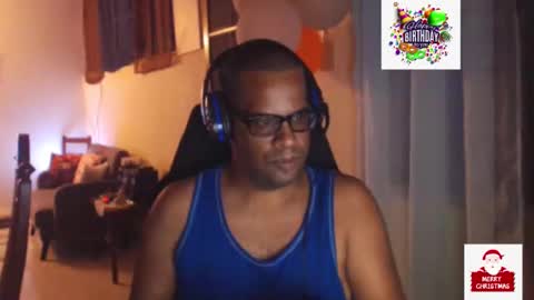 Snapshot of toni2814 chatting on December 3, 2:01 am Antonio online show from December 3, 2:01 am
