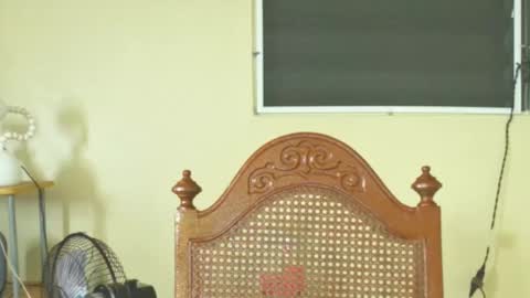 Snapshot of toni2814 chatting on February 5, 12:49 pm Antonio online show from February 5, 12:49 pm