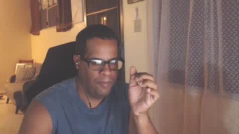 Snapshot of toni2814 chatting on September 15, 1:41 am Antonio online show from September 15, 1:41 am