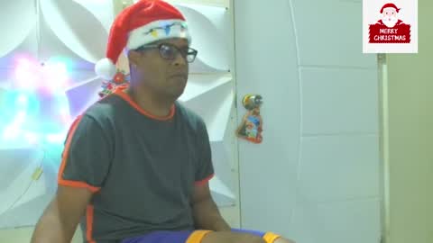Snapshot of toni2814 chatting on December 24, 2:23 pm Antonio online show from December 24, 2:23 pm