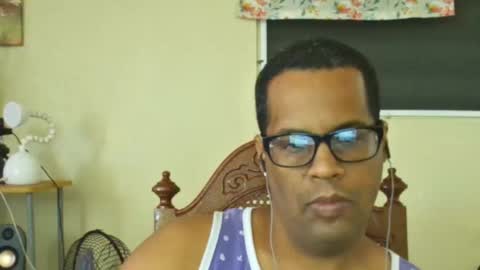 Snapshot of toni2814 chatting on January 29, 3:04 pm Antonio online show from January 29, 3:04 pm