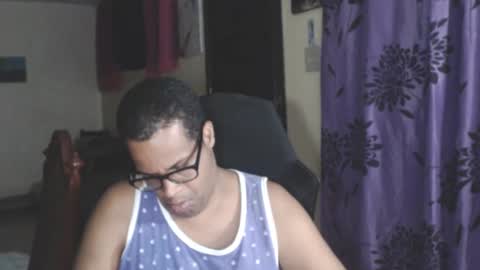 Snapshot of toni2814 chatting on October 22, 2:59 am Antonio online show from October 22, 2:59 am