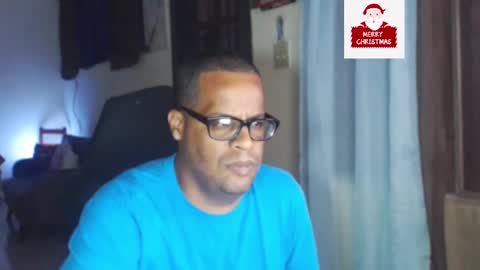 Snapshot of toni2814 chatting on December 6, 2:57 am Antonio online show from December 6, 2:57 am