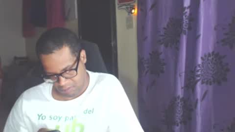 Snapshot of toni2814 chatting on October 16, 2:41 am Antonio online show from October 16, 2:41 am