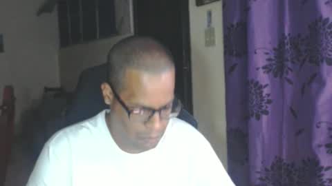 Snapshot of toni2814 chatting on February 13, 2:45 am Antonio online show from February 13, 2:45 am