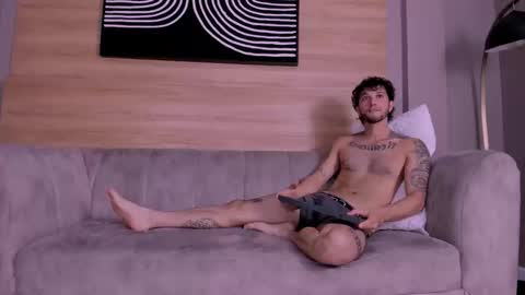 Tonny online show from November 6, 4:32 pm