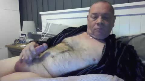 Snapshot of tony14712 chatting on December 21, 6:23 pm tony14712 online show from December 21, 6:23 pm