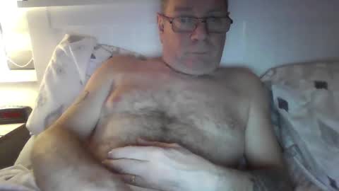 Snapshot of tony14712 chatting on February 23, 10:53 pm tony14712 online show from February 23, 10:53 pm