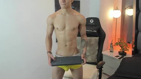 Snapshot of tony_petrov chatting on October 7, 1:26 pm tony_petrov online show from October 7, 1:26 pm