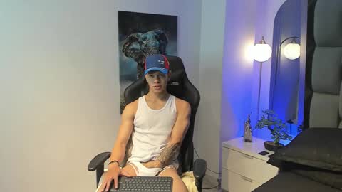 Snapshot of tony_petrov chatting on October 3, 2:49 am tony_petrov online show from October 3, 2:49 am