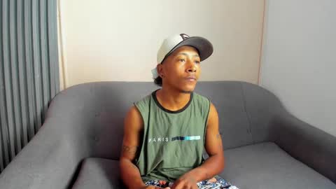 Snapshot of tony_travis chatting on September 29, 7:54 pm TONY online show from September 29, 7:54 pm